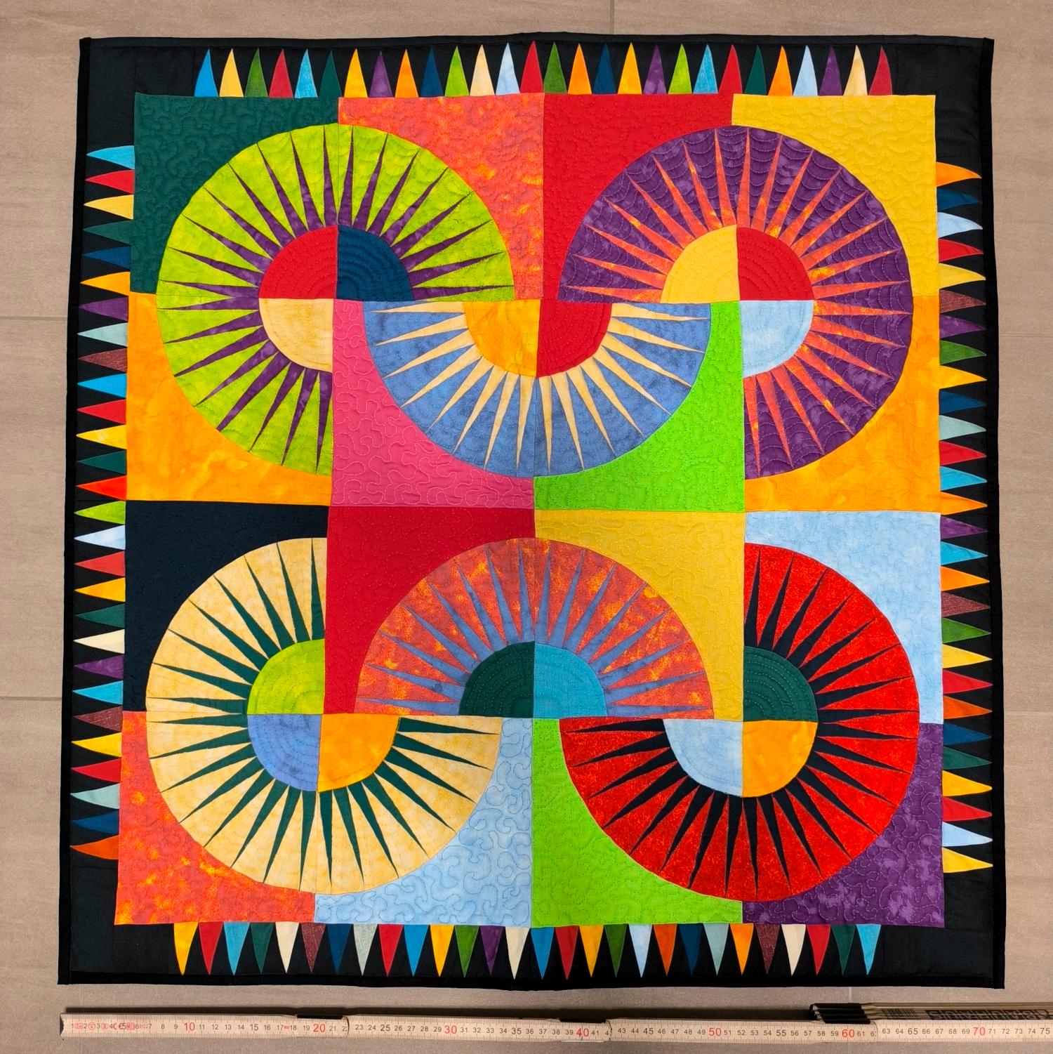 Quilt "Sonnenkarussell", ca. 72 x 72 cm Produktbild